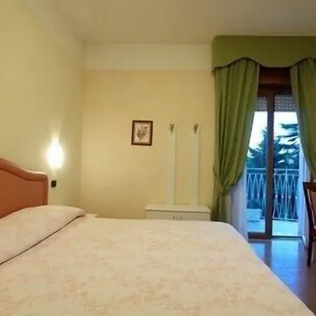 Szálloda Gaggiano 3*